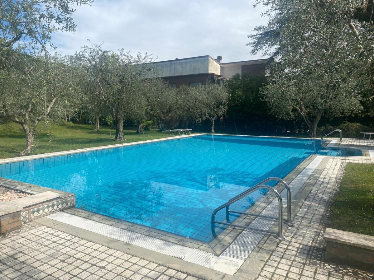 Villa Sweet Flower - With Private Pool And Garden Манерба-дель-Гарда Экстерьер фото